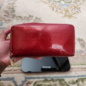 Authentic Louis Vuitton Vernis wallet